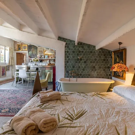 La Fabriqueta Deluxe Apartment Riudecanyes